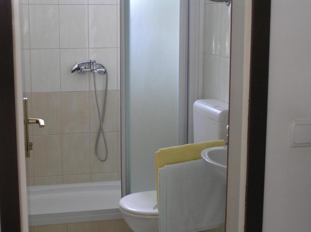 Apartments With A Parking Space Supetarska Draga - Donja, Rab - 15999 Екстериор снимка