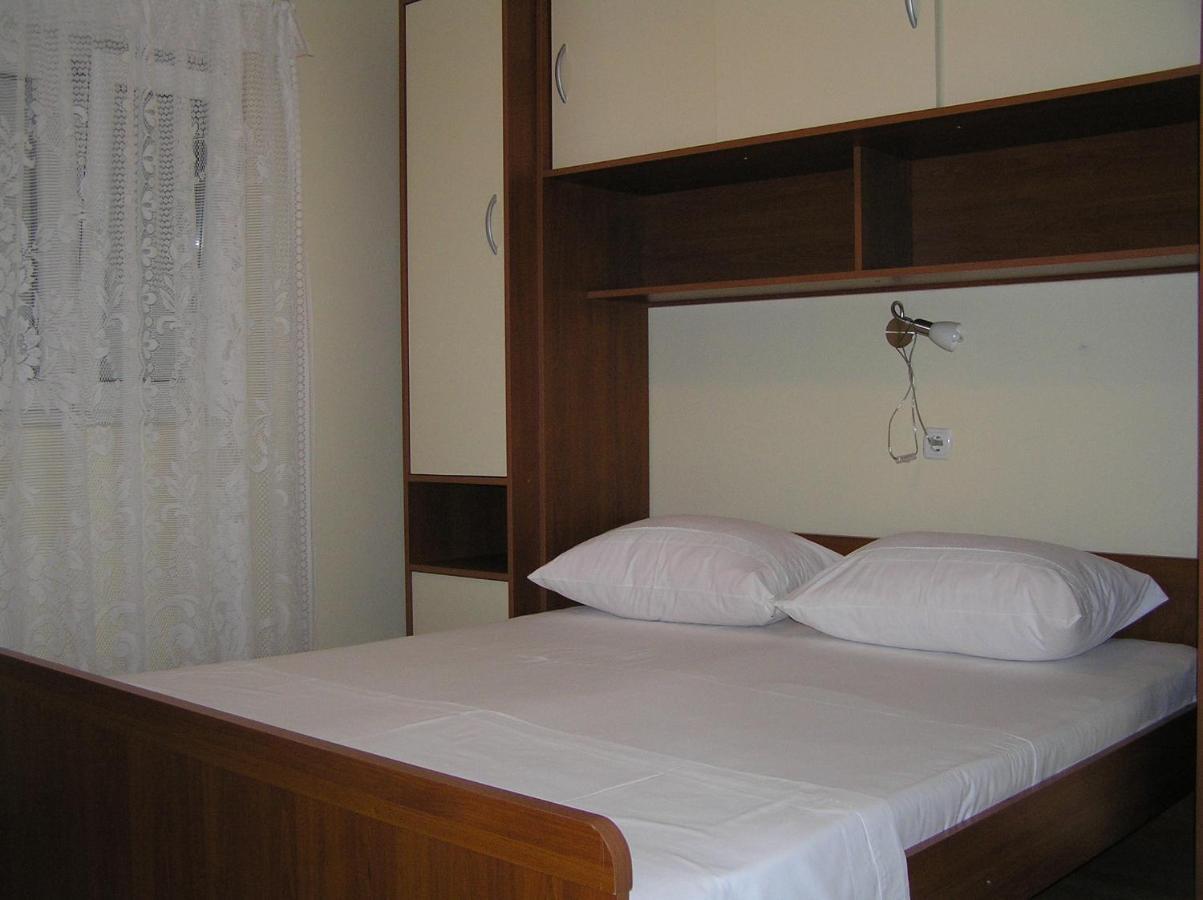 Apartments With A Parking Space Supetarska Draga - Donja, Rab - 15999 Екстериор снимка
