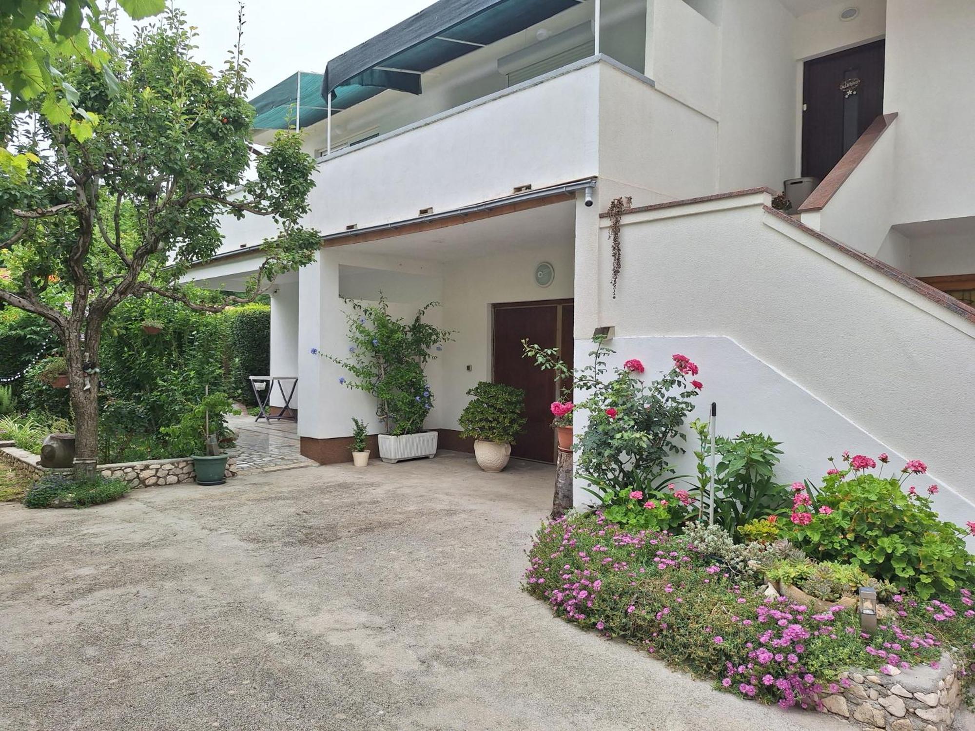 Apartments With A Parking Space Supetarska Draga - Donja, Rab - 15999 Екстериор снимка